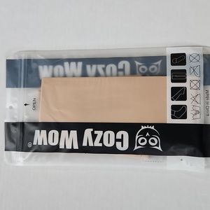 NWT COZY WOW Beige Footed Tights- small- Medium